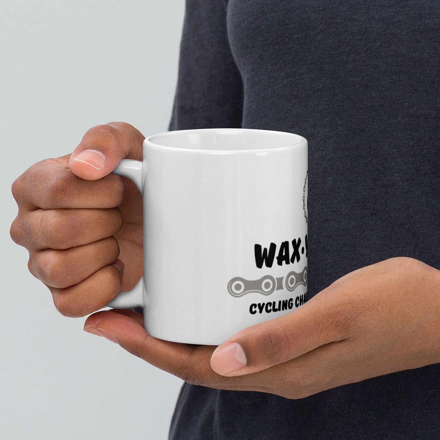Weiße, glänzende Tasse