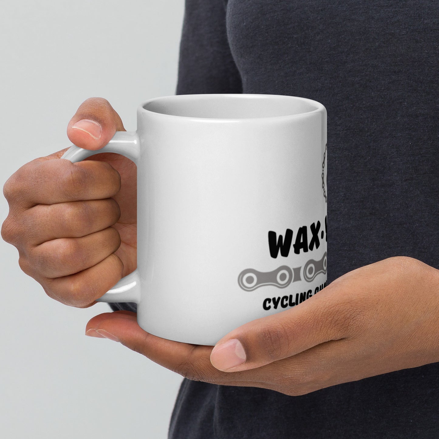 Weiße, glänzende Tasse