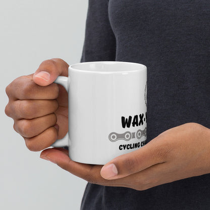 Weiße, glänzende Tasse
