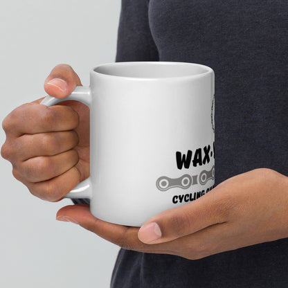 Weiße, glänzende Tasse